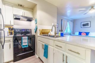 Chic Deluxe Studio-Pet Friendly-10 min to DT - Austin - 7