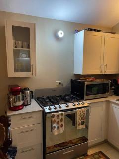 Cheerful Two-bedroom 1bath, WIFI, air conditioning - Montego Bay - 4