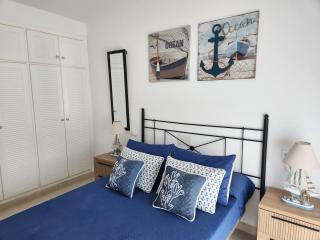 Triplex Adosado de cuatro dormitorios de esencia marítima a 2 minutos de la playa! - 9