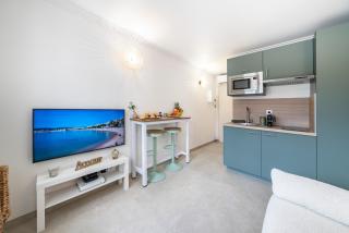 Studio Banane 2 min croisette mitoyen Martinez - Cannes - 7