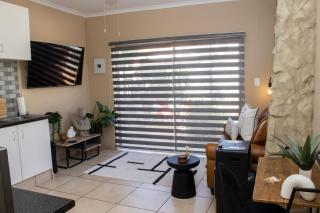 The Lavera Guesthouse - 6