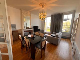 La Colbertine - Charming Apartment in Place Colbert - Rochefort - 0