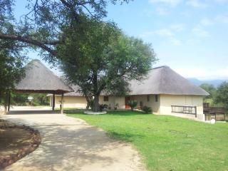 Own Pool - Ample Space - Beautiful Views - Hoedspruit - 8