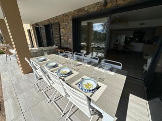 Magnifique T4 neuf de 90m2 avec jardin et piscine au cœur de Sainte Maxime - Sainte-Maxime - 3