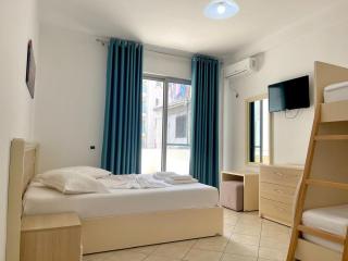 Hotel Colombo - Shëngjin - 1