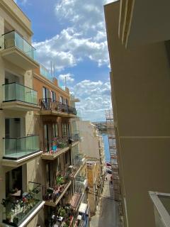 Tigné Sliema Three Bedrooms Apartment - 1