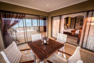 Château La Mer Exclusive Guesthouse & Spa - Hartbeespoort - 3