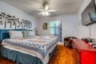 Lago Vista Golf Getaway with Decks and Pool Access! - Lago Vista - 1