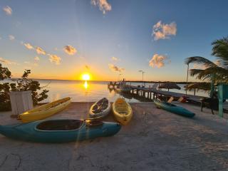 Bay Towers - Caye Caulker - 4
