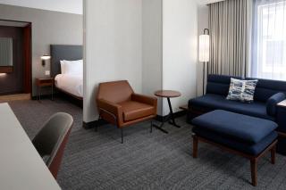 Courtyard by Marriott Montreal Laval - Laval - 2