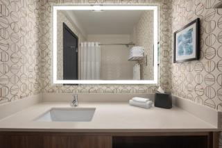 Holiday Inn Ontario by IHG - Ontario - 9