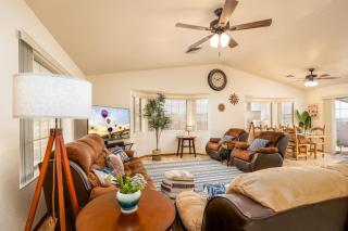 SPA! KING BED! BOAT parking! Villa w/ water views! - 5