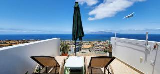 Casinha Nova - Cozy Home with Kitchen, King bed, AC, Wifi, City & Ocean View - São Filipe - 0