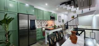 Casinha Nova - Cozy Home with Kitchen, King bed, AC, Wifi, City & Ocean View - São Filipe - 4