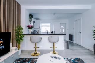 Stunning 3 br house near Leeds City Centre with Free Parking - Hunslet - 2