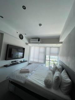Benson Apartment Pakuwon Mansion 1 - Surabaya - 1