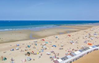 1 Bedroom Cozy Apartment In Oostende - 1