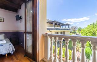 Stunning Home In Bosconero With Kitchen - - 4
