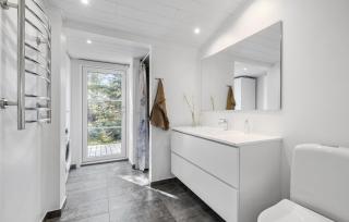 Amazing Home In Nexø With Wifi - 3