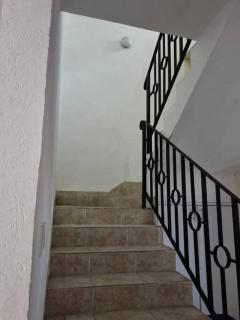 Amplia Casa en Sector Viñedos - Torreón - 1
