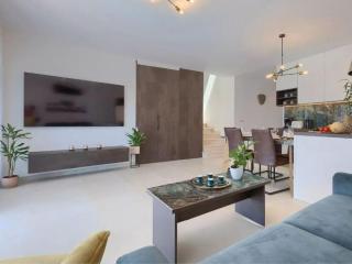 Esmeralda II Comfortable holiday residence - Novigrad Istria - 1