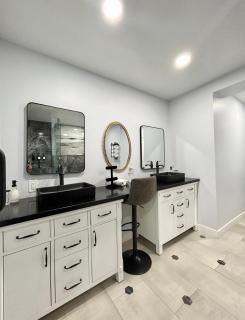 NEW! Private Lux Home Near Airport, Affordable AZ - Phoenix - 7