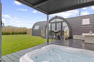 Choller Lodges - The Barn House With Hot Tub - Arundel - 0