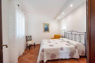 Lovely Apartment 1A, 200 stairs from the road by Wonder Tour - 2