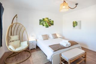 Tulip - SilverCoast Apartments - 4