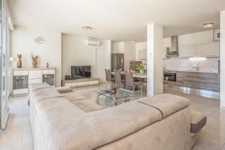 AP 6+2 in one of the most luxury building in Omis - 8