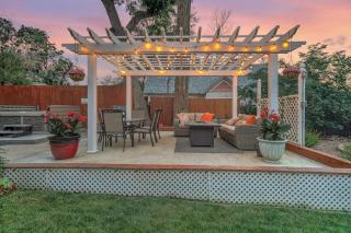 3BR DOWNTOWN - NEW Hot Tub - Olympic Training Center - Colorado Springs - 3