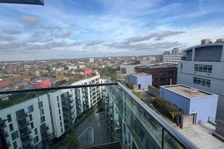 Balcony View in London - Croydon - 4