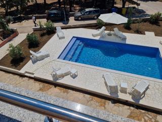 Rooms Gordy in the Center Novalja with Pool - Novalja - 2