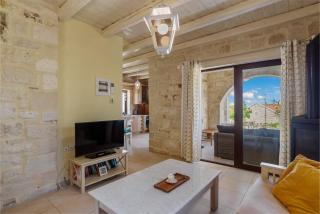Villa Clio -St George Retreat BY APOKORONAS VILLAS - 7