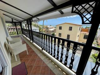 Villa Aglaia mit Pool, Garten und Palmen - 8