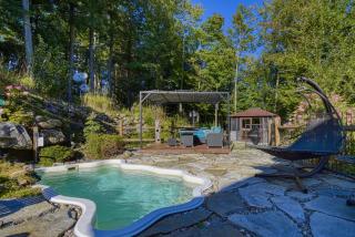 Grenville Gem: Luxury Chalet,Pool & Jacuzzi Oasis - Grenville-sur-la-Rouge - 3