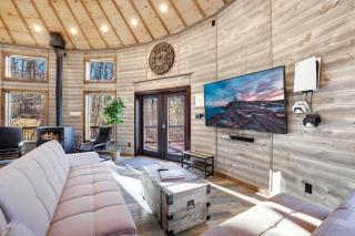 Shenandoah Yurt: Hot Tub~Wood Stove~WiFi~EVcharger - 8