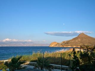 La mer Waterfront Villa - Isterni - 5