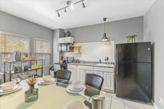 PetFriendly 2BR Convenient to Stadium&Downtown - ctd - 3