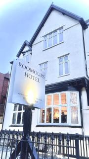 Roomours Hotel with Private Car Park - 5