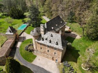 Castle in the beautiful French countryside with all modern comfort - 8
