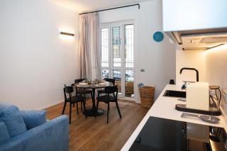 Central Charm Apartment - Milan - 2