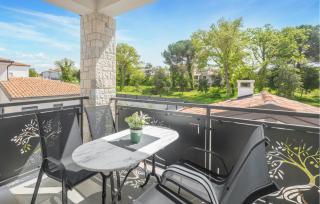Awesome Apartment In Porec With Wifi - Poreč - 3