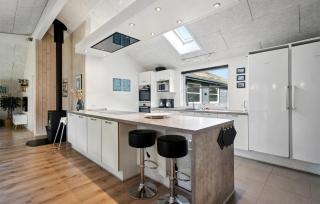 Holiday Home Blåvand With Fireplace 2 - 4