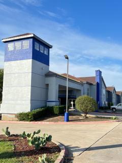 Americas Best Value Inn & Suites Haltom City Ft. Worth - Haltom City - 2