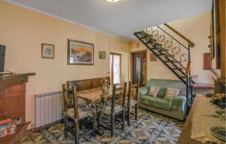Nice Home In Azzano With Wifi - Azzano - 8