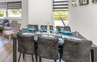 3 Bedroom Amazing Apartment In Opuzen - 5