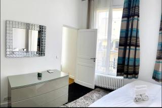 Cosy Modern AC flat - 9