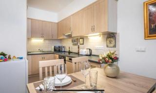 Buda Gem Apartment with Parking - 6