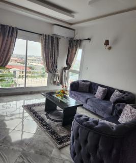 Magnifique appartement haut standing à Kotto, calme, propre, securise avec groupe electrogene et wifi - Douala - 2